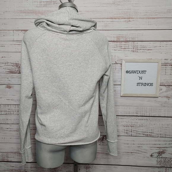 GENERATION Love Pompom Tassel Hoodie Size S - Picture 6 of 12